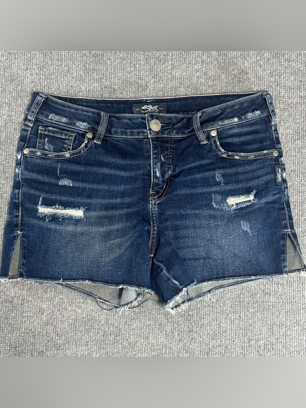 Silver Jeans Elyse Mid Rise Curvy Denim Shorts Distressed Coastal Cowgirl 27